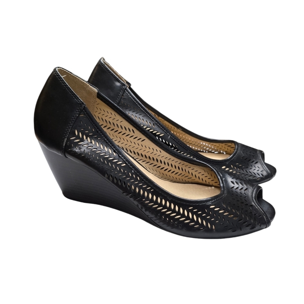 CL By Chinese Laundry Black Laser Cut Peep Toe Wedges 9.5M